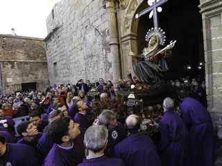 Las 10 normas para asistir a las procesiones en Cáceres