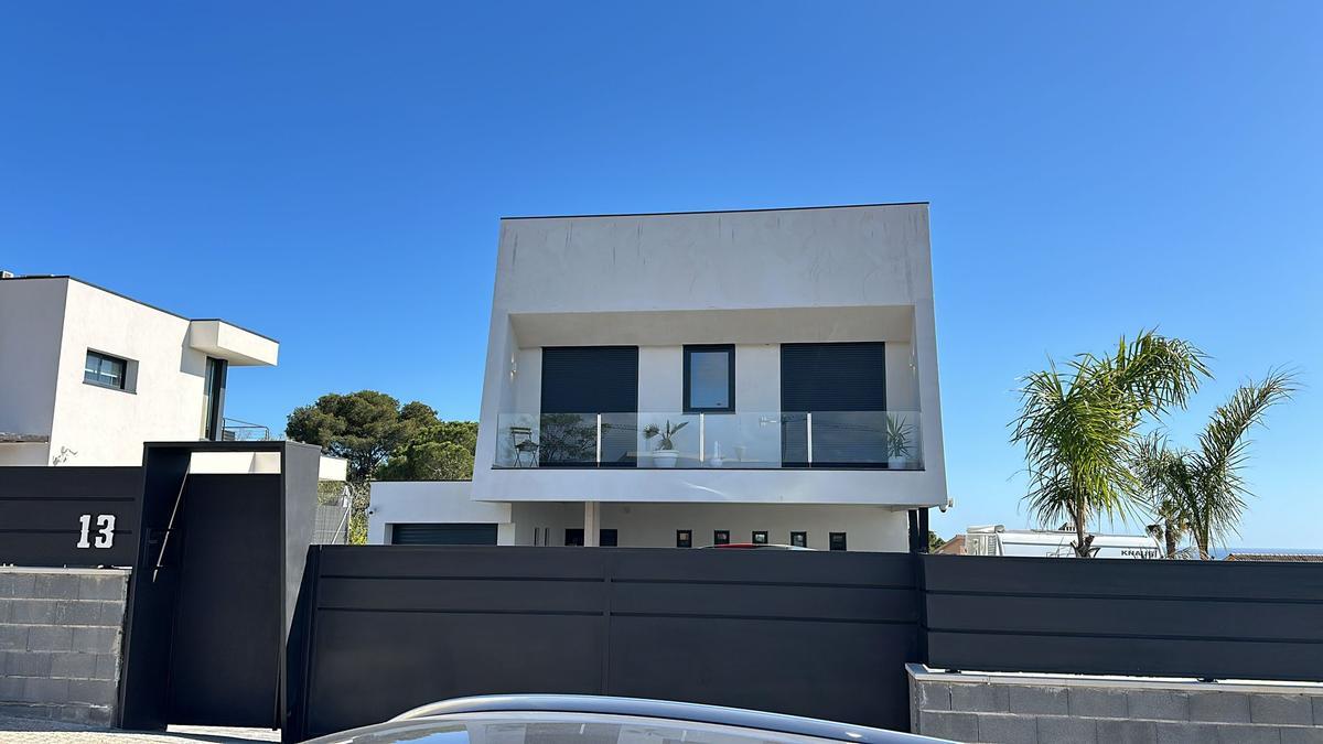 Detalle de una casa terminada realizada por este sistema.