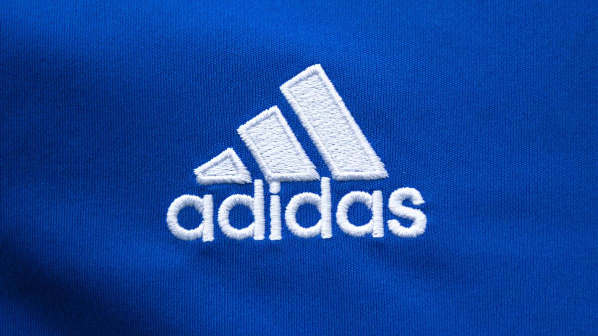 Así luce la nueva equipación del Real Oviedo