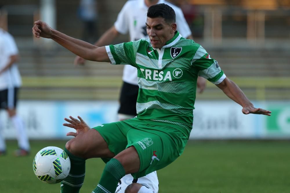 El partido entre el Burgos y el Lealtad, en imágenes