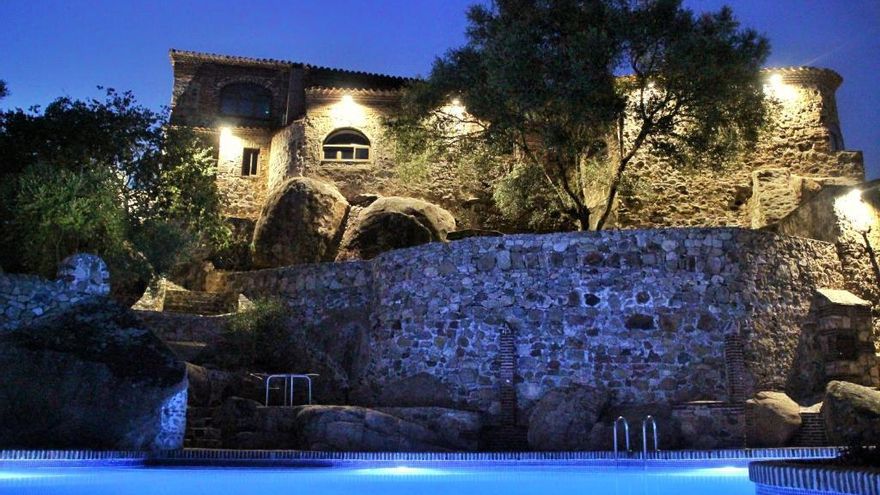 El renacer de un antiguo convento franciscano: un refugio de celebridades en la dehesa extremeña