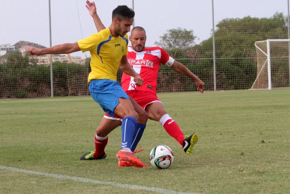 Partido de fútbol amistoso entre FC Cartagena y Mar Menor