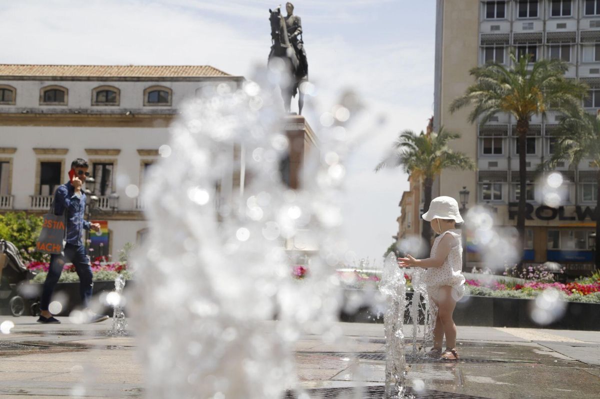 Córdoba Fuente de las Tendillas calor agua