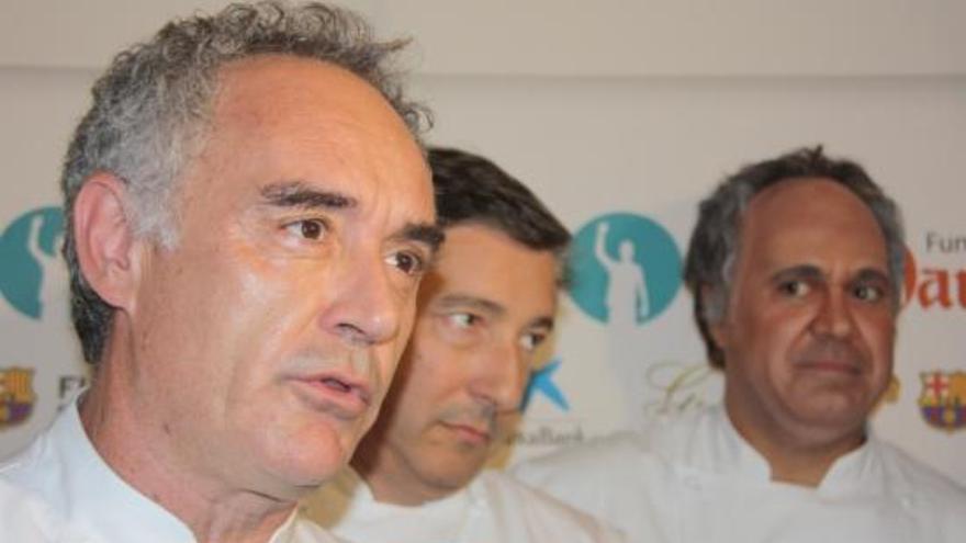 Ferran Adrià amb el seu &#039;alter ego&#039; i Joan Roca al mig.