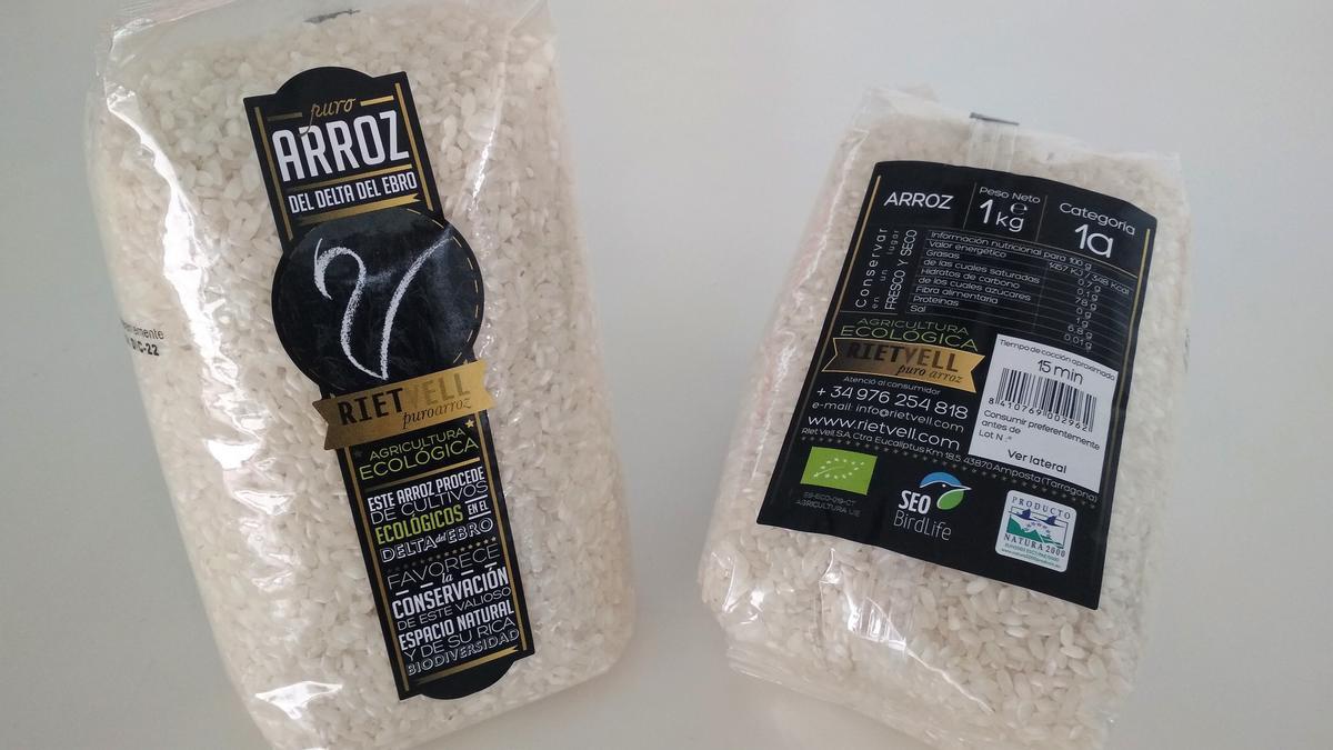 Paquetes de un kilo de arroz blanco ecológico de Riet Vell.