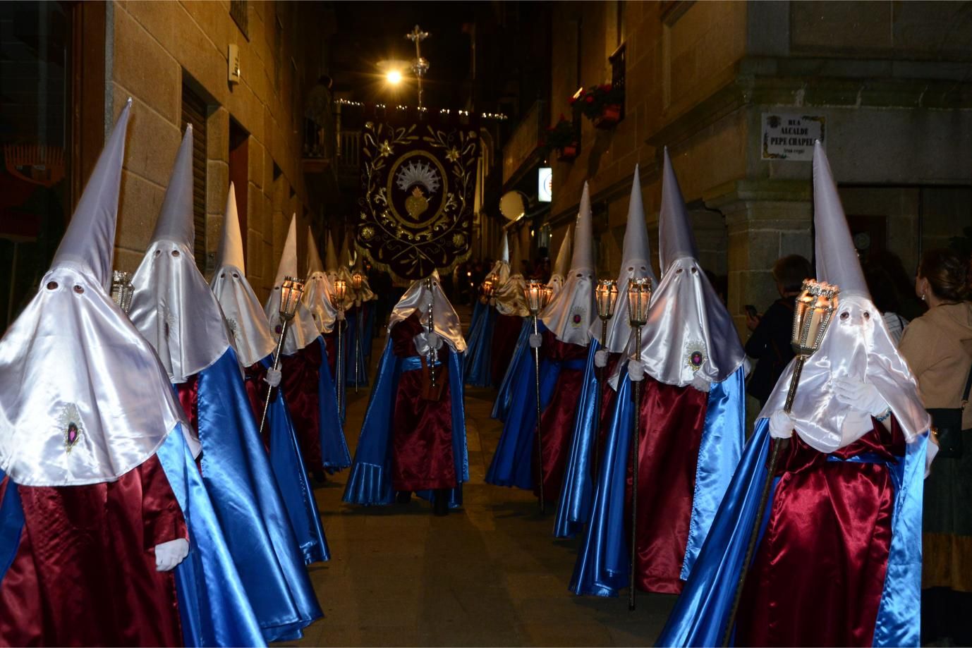 Cangas sintió el calor de la Virgen de los Dolores