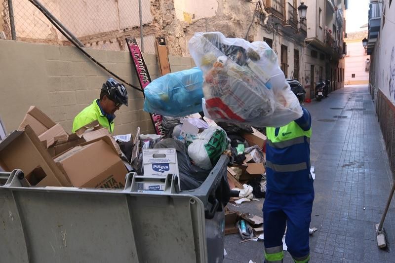 Limasa ya recoge la basura del centro de Málaga