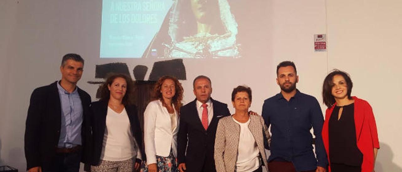 Félix Morales, Araceli Morales, Elisabeth Oliveros, Jesús Machín, Margarita Rodríguez, Rubén Morales y Raquel Morales, anoche.