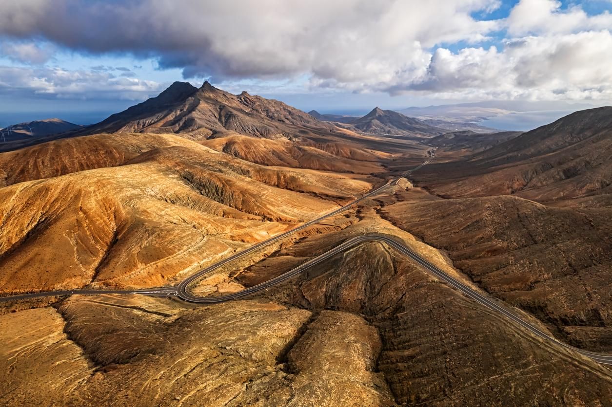 Un paisaje marciano de la montaña Cardon desde el mirador de Sicasumbre.