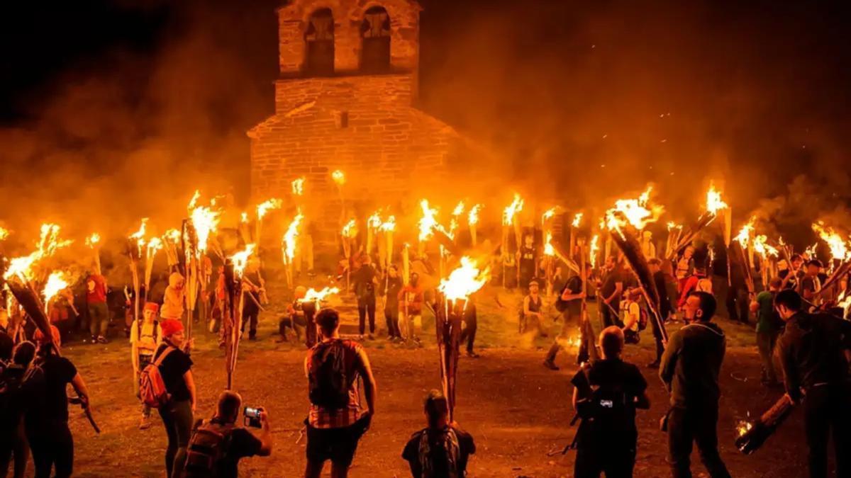 El día de las Fallas todo empieza en el Faro, junto a la ermita de San Quirce.