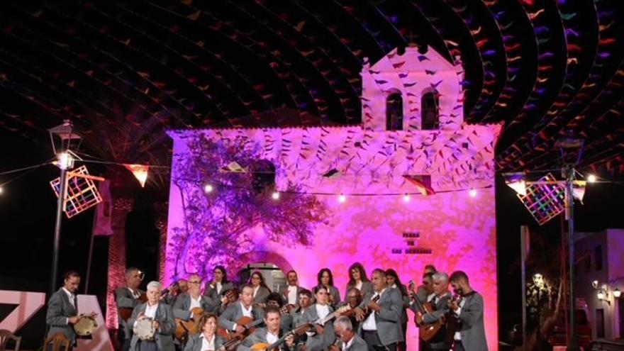El Rancho de Pascuas de Yaiza emociona con un pregón que recorre 55 años de historia y tradición