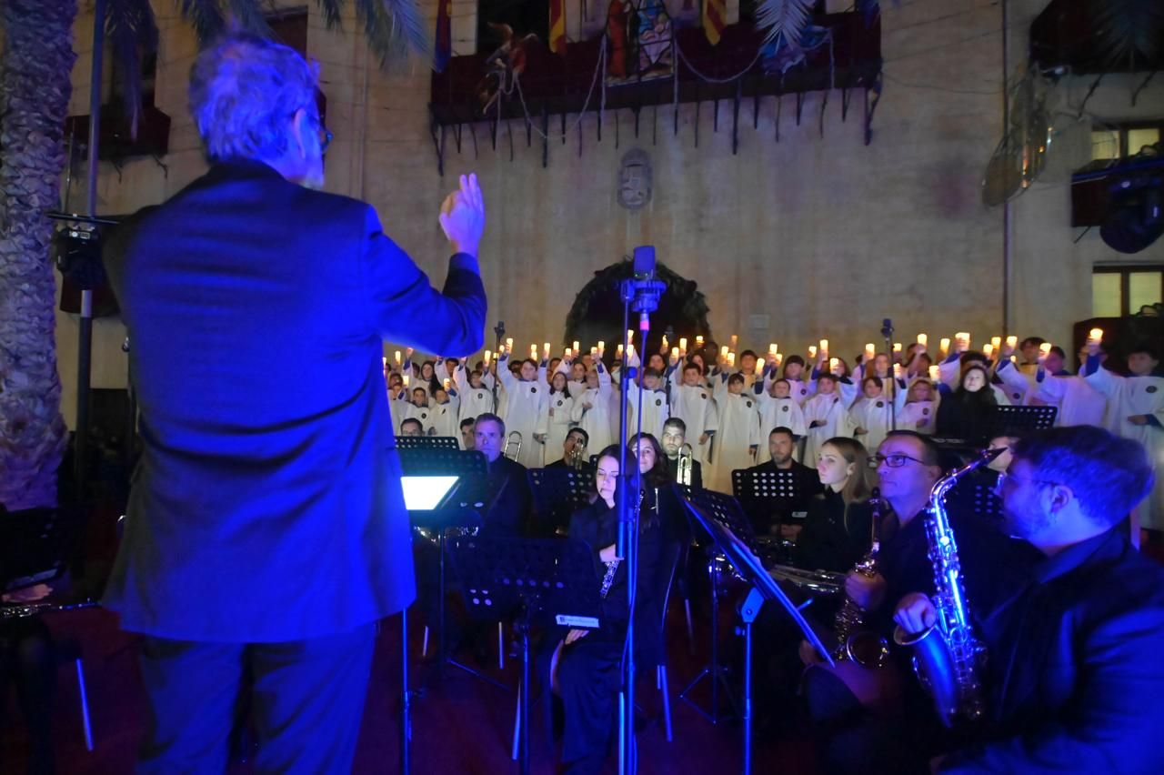 Elche se ilumina por Navidad