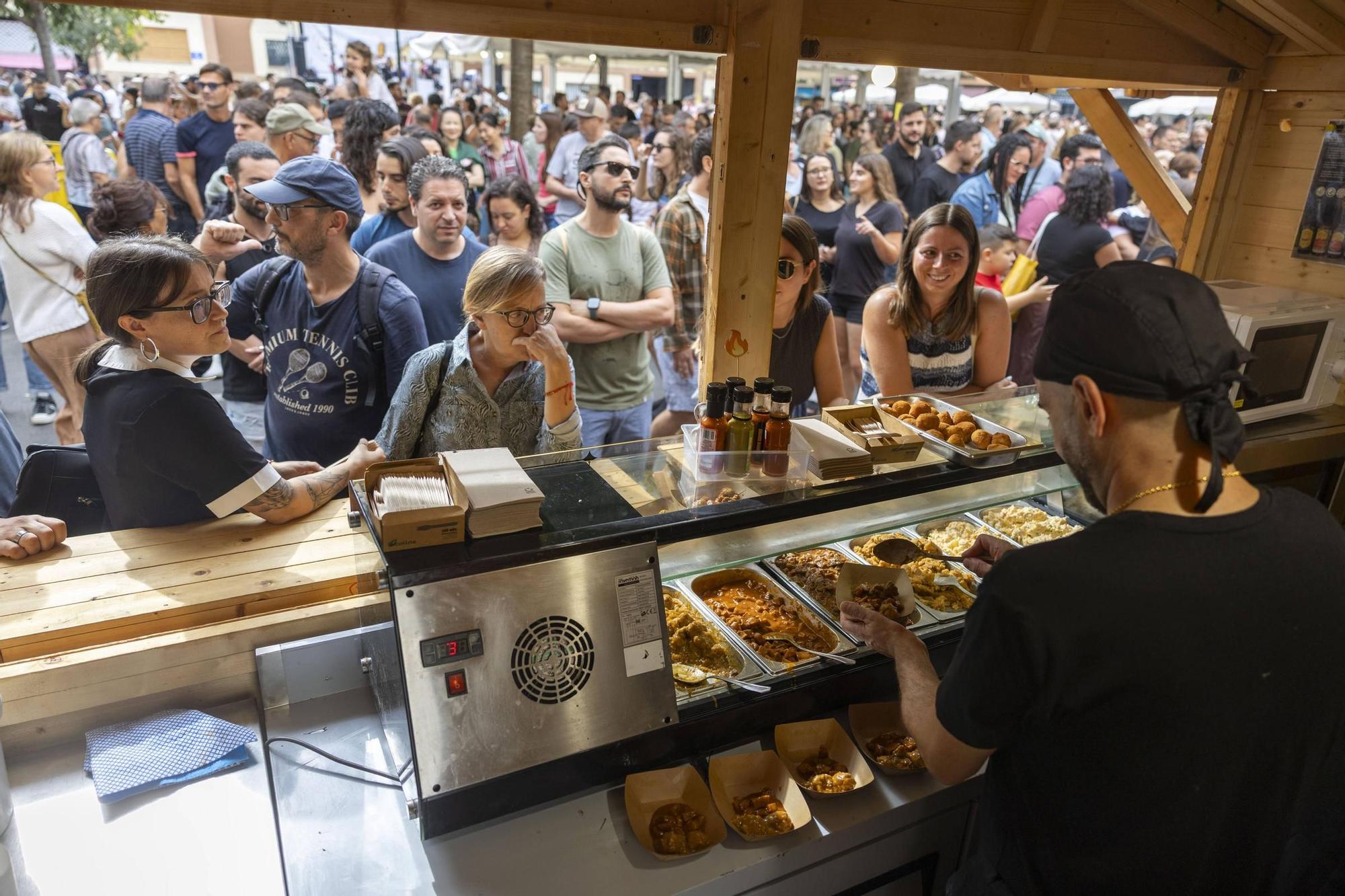 FOTOS | El éxito en la primera Fira del Variat en Palma desborda las previsiones de los restaurantes