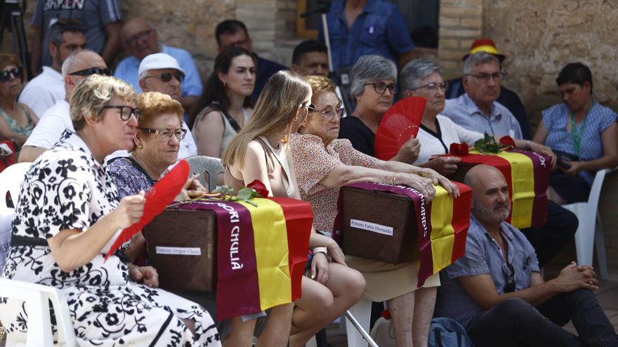 El Consell retira casi 500.000 euros del presupuesto para exhumaciones y retirada de símbolos franquistas