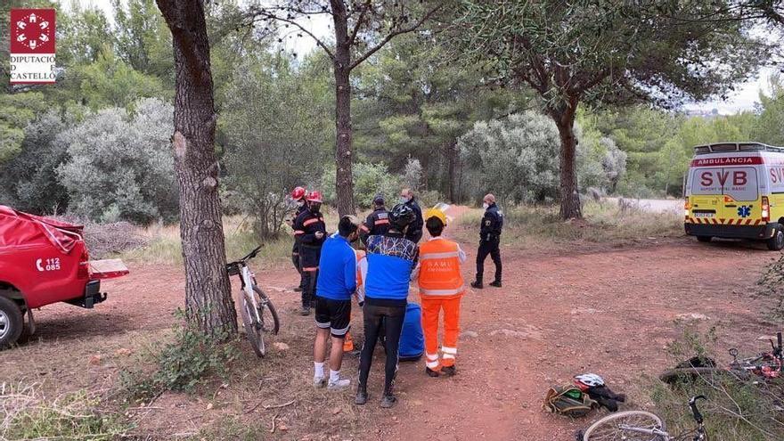 Herida una ciclista tras una caída en la CV-25 en Altura