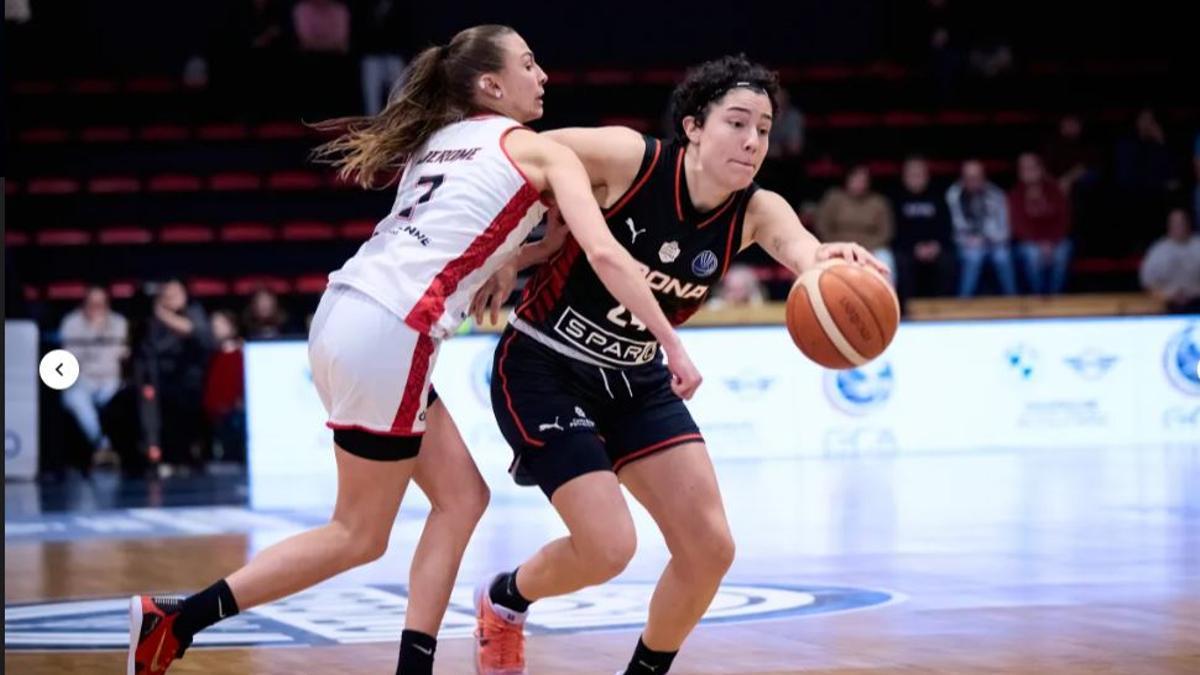 Ainhoa López en una acció del Carolo-Spar Girona.