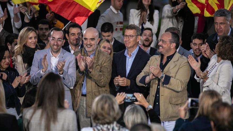 Feijóo pide el voto a los desencantados de Cs para que el PP sea decisivo en Barcelona