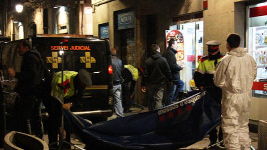 Un ladrón mata a un joven comerciante en Barcelona