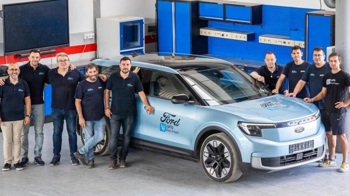 El CPIFP Bajo Aragón de Alcañiz acuerda con Ford España impulsar la formación en automoción eléctrica
