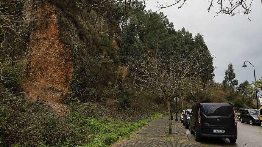 Uno de los argayos de la calle Jacinto Benavente.