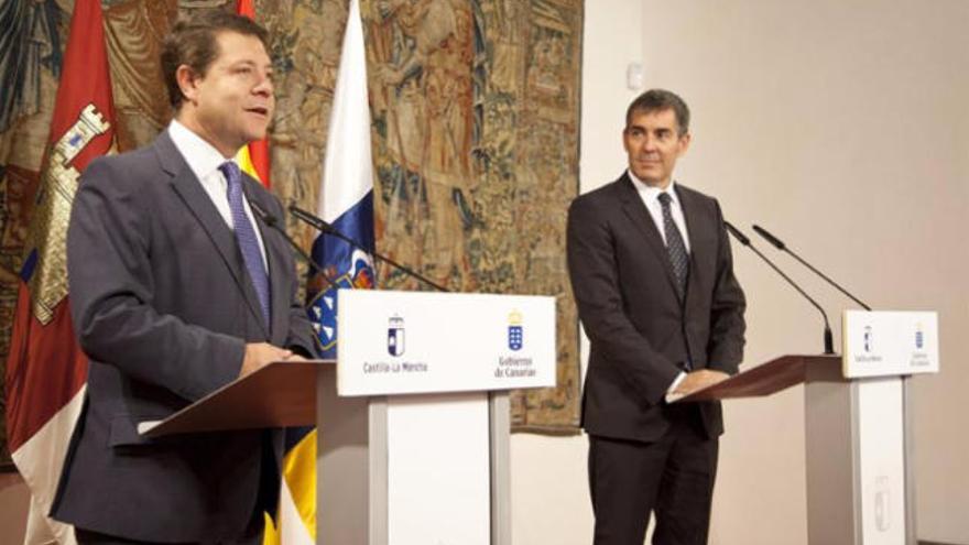 Page y Clavijo urgen a una conferencia de presidentes autonómicos con Rajoy
