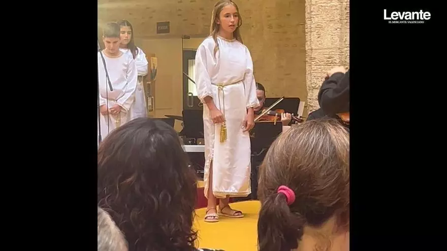 Violeta Sena Niubó y Rubén Camañás Parreño cantarán la Carxofa d'Alaquàs 2026
