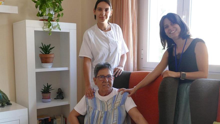 El Hospital San Juan de Dios pone en marcha un programa de atención domiciliaria a personas mayores dependientes