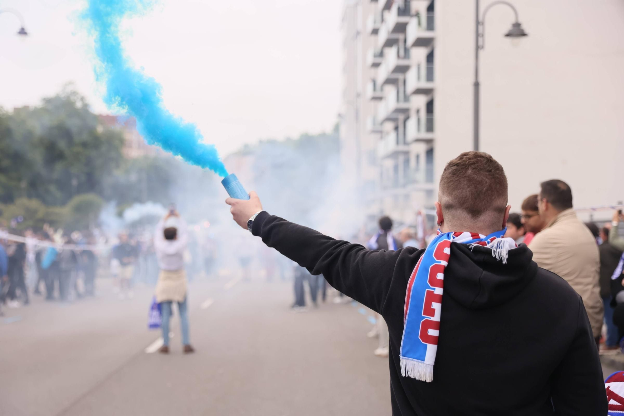 EN IMÁGENES: Avilés se tiñe de blanquiazul para la final por el ascenso ante el Rayo Majadahonda