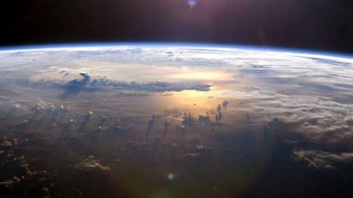 La Tierra, observada desde la Estación Espacial Internacional en 2003.