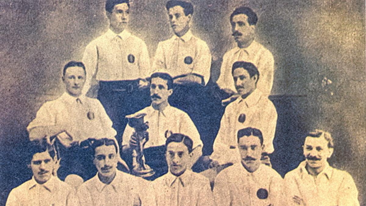 El Espanyol no ha vestido siempre de blanquiazul