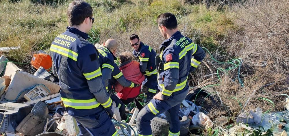 Así ha sido el rescate de los bomberos para localizar a la mujer desaparecida en Alicante