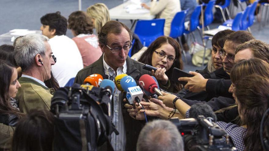 Alfonso Alonso anima a los vascos a acudir a las urnas