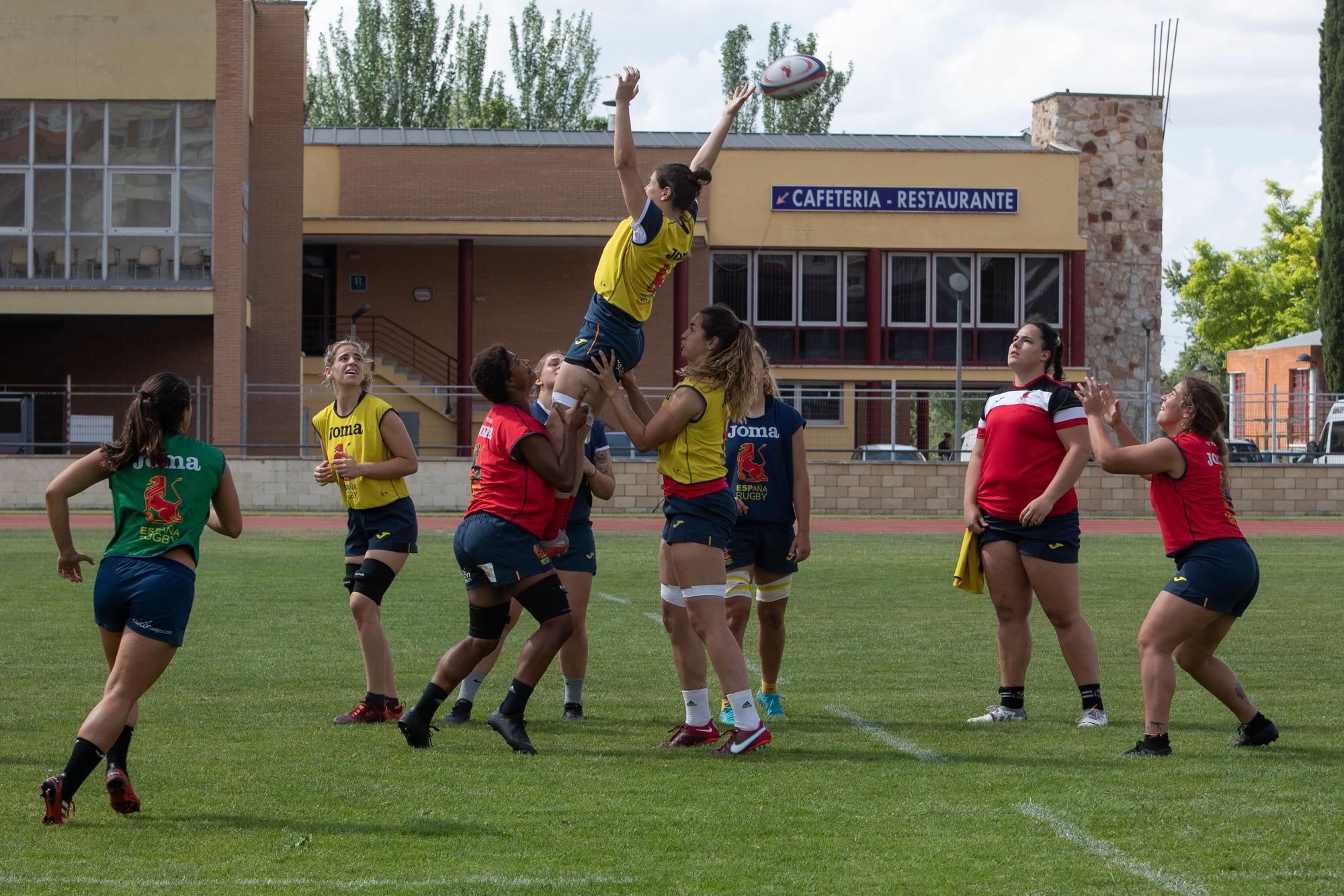 GALERIA | Las Leonas se vuelcan con Zamora