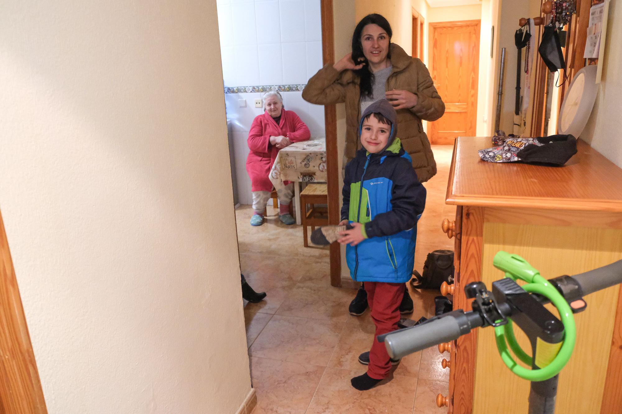 Viktoria y su hijo Tymofii llegaron hace unos días a Torrevieja