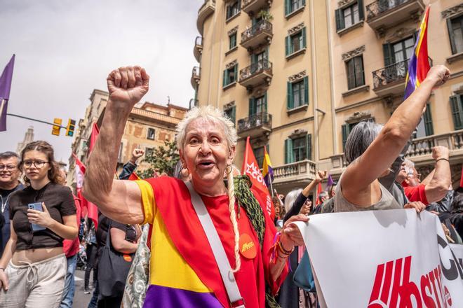 Miles de sindicalistas en Barcelona reclaman a Junts que no bloquee la ...
