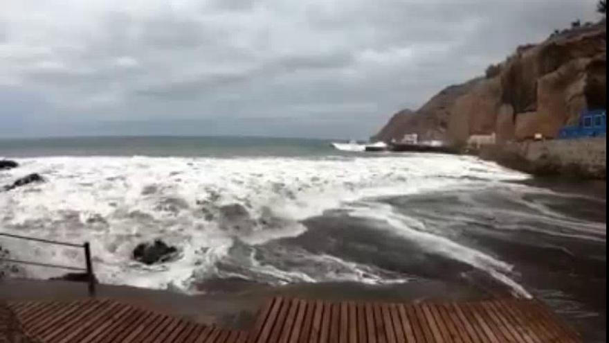 Oleaje en Sardina del Norte