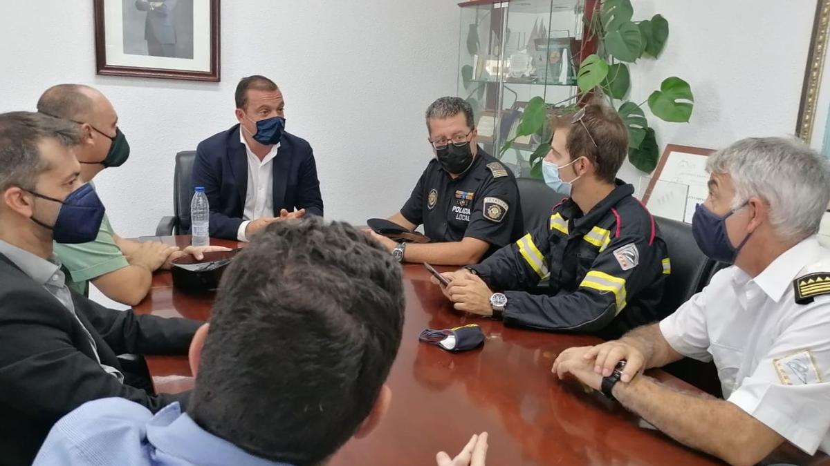Reunión en el Ayuntamiento de Peñíscola con las fuerzas desplegadas en este caso.