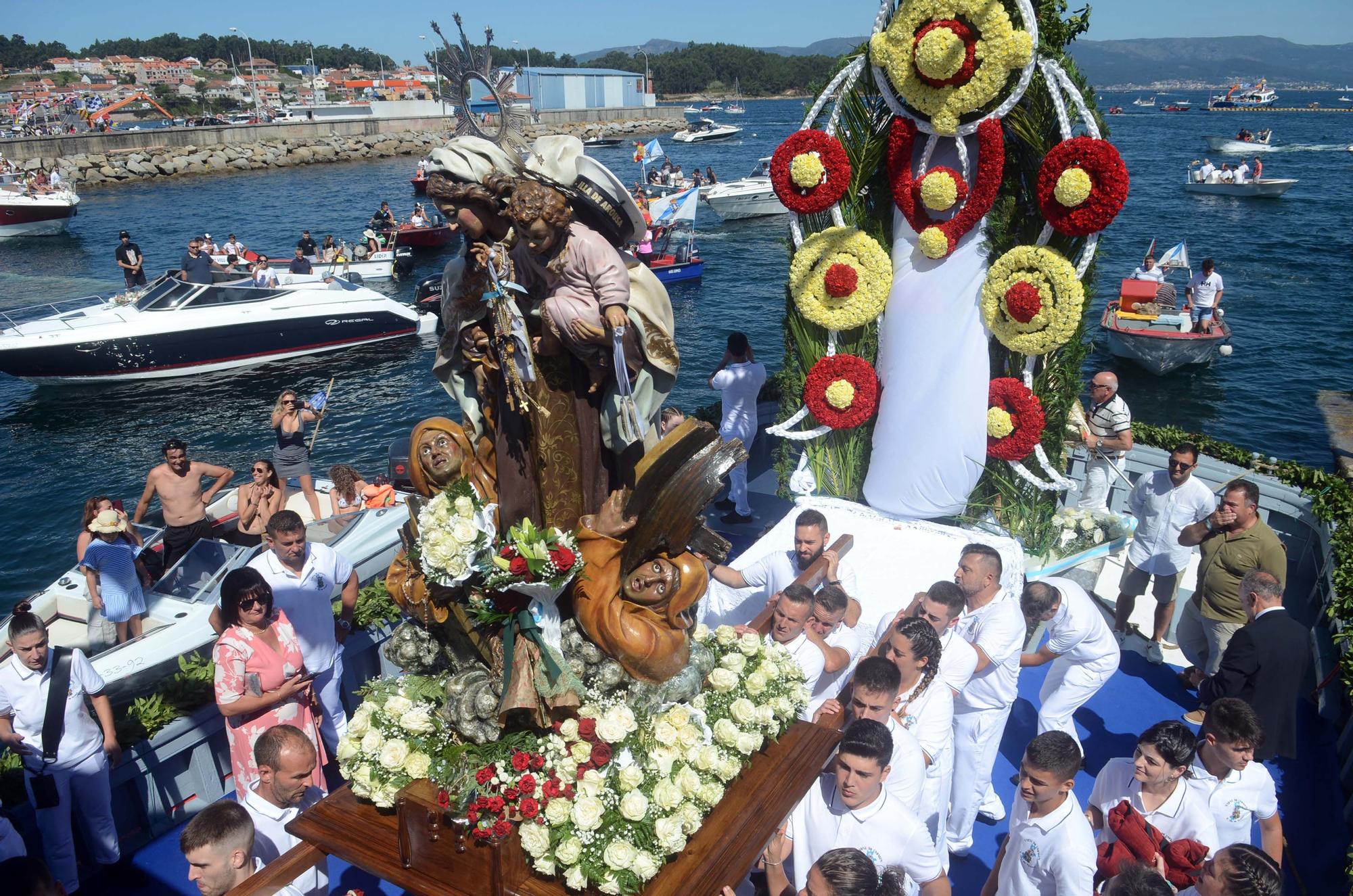 A Illa presume de fiestas del Carmen