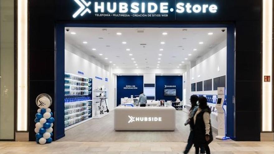 Hubside.Store, instalada en el CC Vialia Vigo, ofrece la posibilidad de darle una segunda vida a dispositivos como teléfonos móviles o tablets