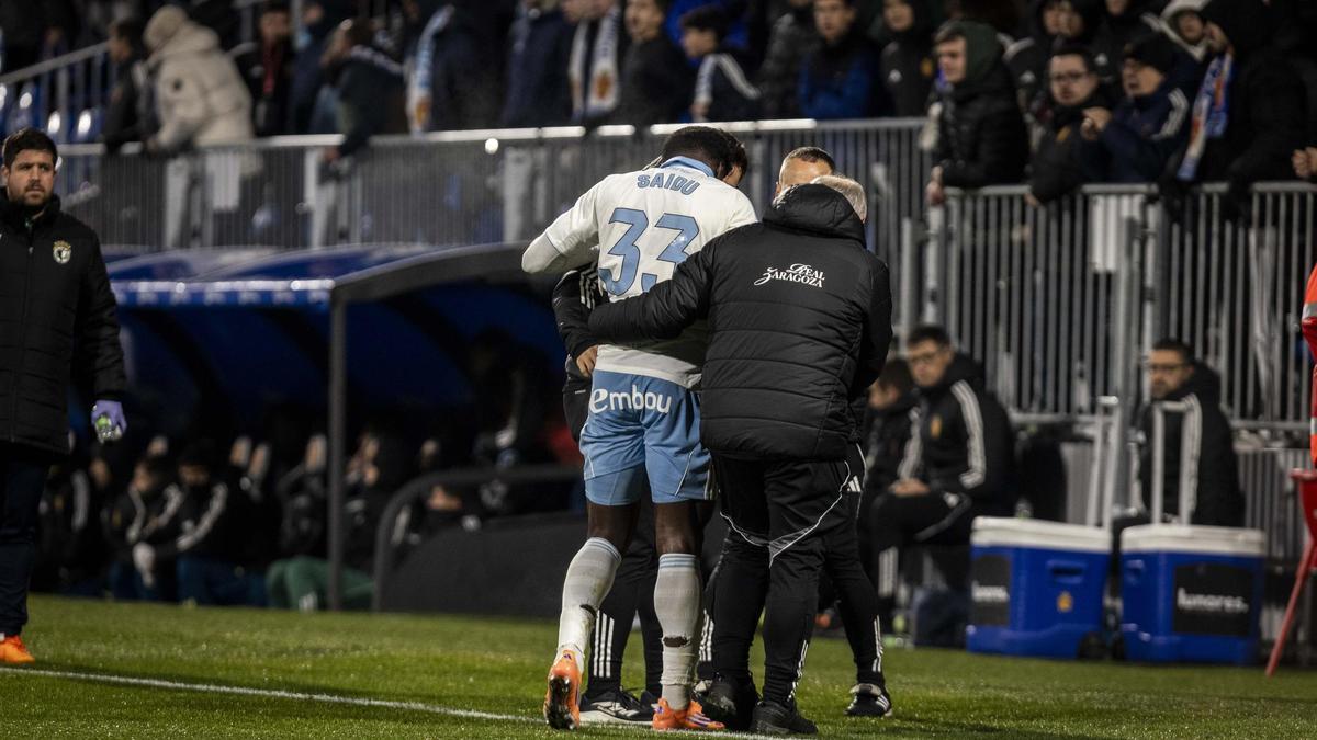 Saidu, abandonando el campo tras su esguince de tobillo