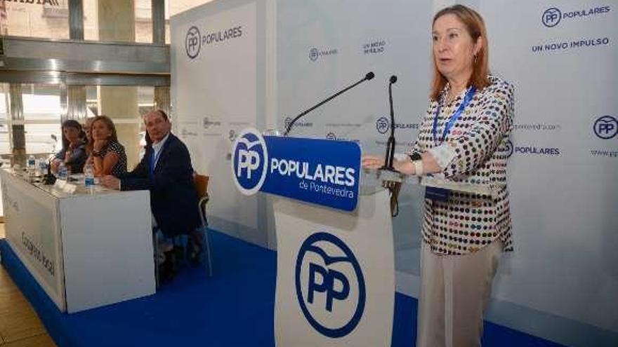 Ana Pastor interviene en el Congreso del PP de Pontevedra. // R.V.