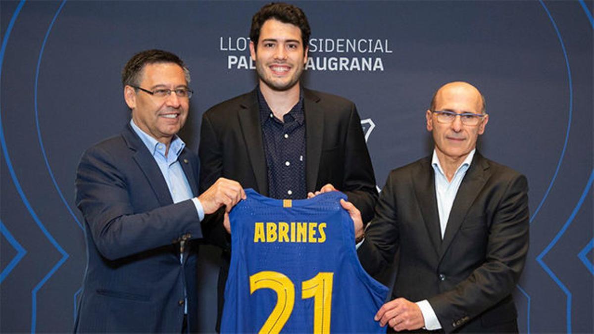 Abrines ya luce la camiseta del Barça