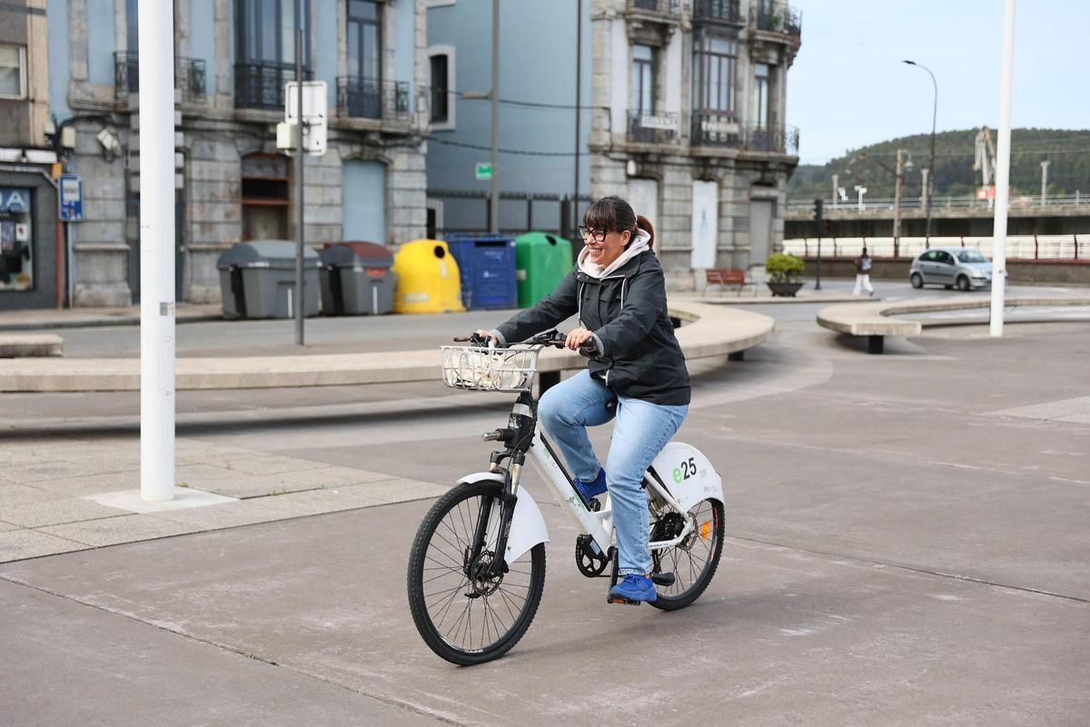 EN IMÁGENES: Los usuarios de las bicicletas de alquiler en Avilés, críticos con el estado del servicio EN IMÁGENES: Los usuarios de las bicicletas de alquiler en Avilés, críticos con el estado del servicio