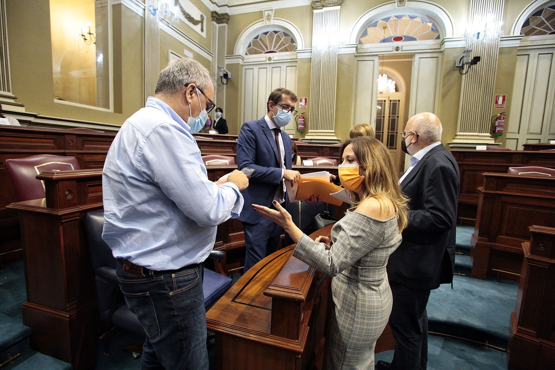 Pleno del Parlamento de Canarias