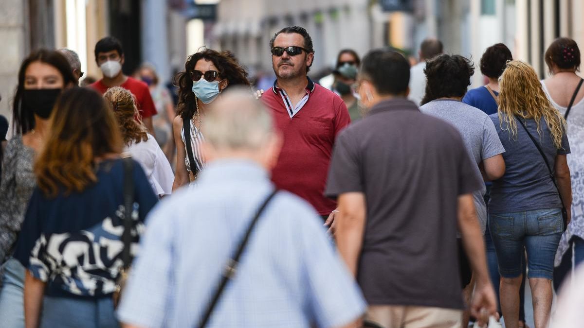 Primer día sin mascarillas en el exterior en Málaga.