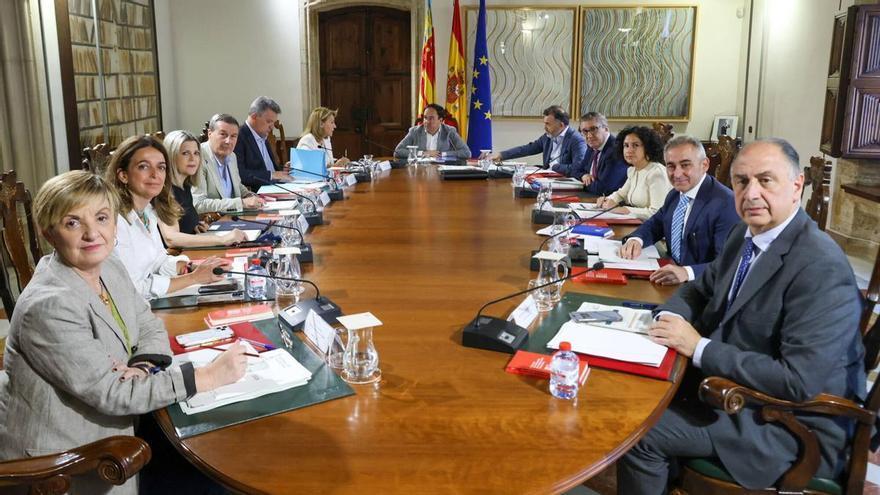 Cinco horas de pleno. Cero respuestas sobre Alicante