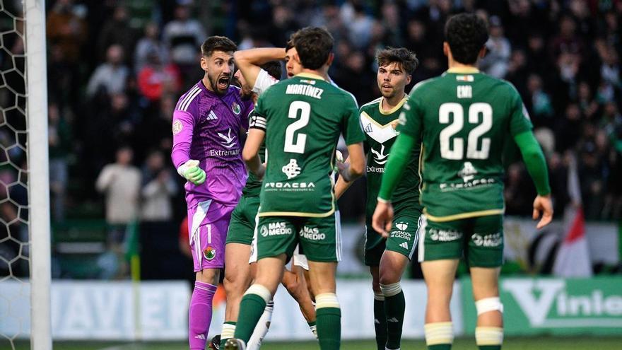 Diego Nieves, aguante con premio en el Cacereño