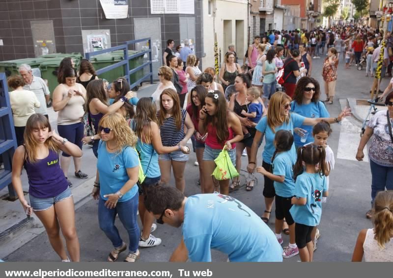 Las calles del Grao se llenan de fiesta