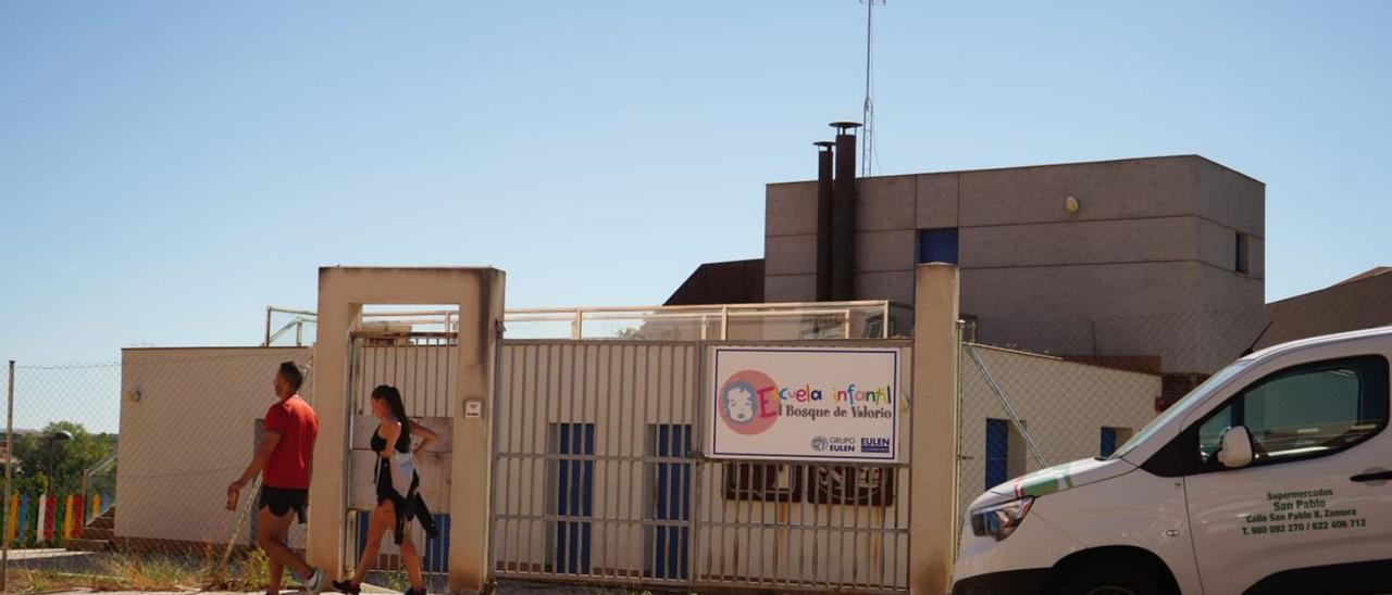 Exterior de la escuela infantil El bosque de Valorio, en el polígono de La Hiniesta.