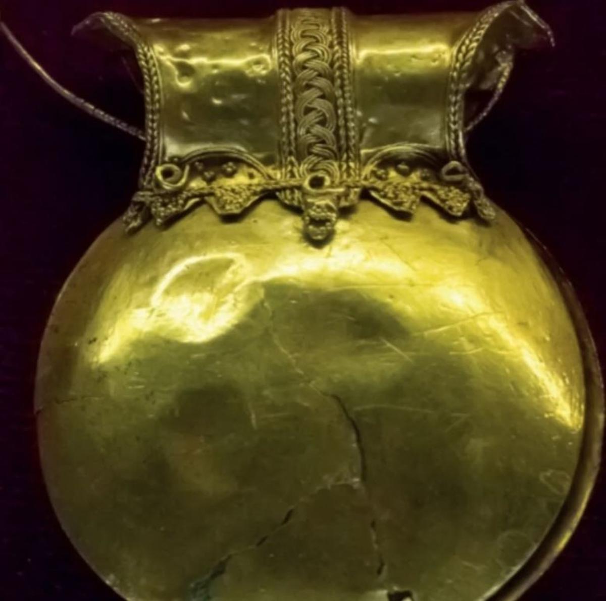 Bullae, amuleto romano contra el mal de ojo